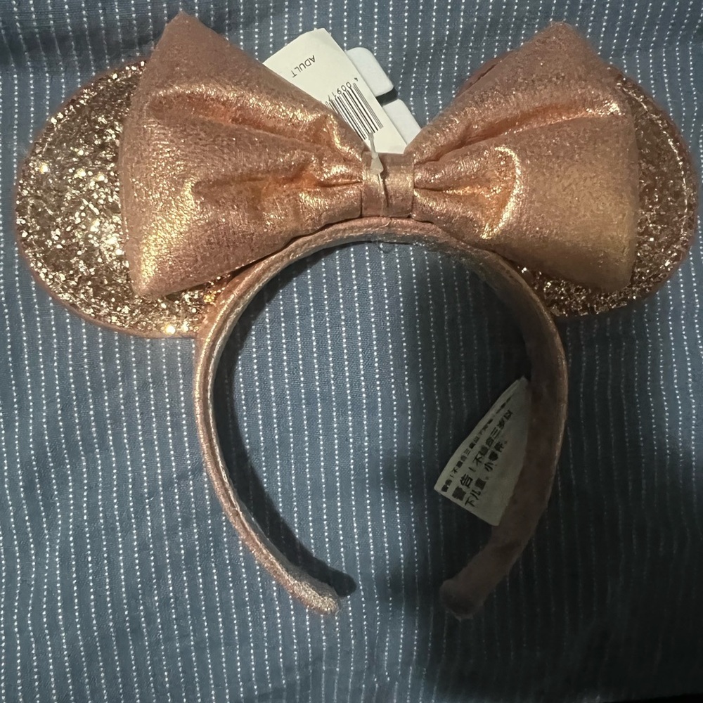 Retired Mickey mouse Rose Gold brand new ears